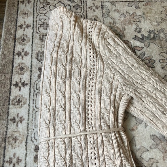 Vintage Cream Cable Knit Sweater - Picture 10 of 11